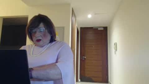 My name is Sissy or more fully Suzanna Aprilia Maria Mariquita Catarina Chinita Banci. Soy una puta - que chimba ladybug online show from May 1, 6:34 pm