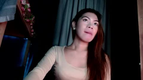 sweet_vell online show from May 31, 7:48 pm
