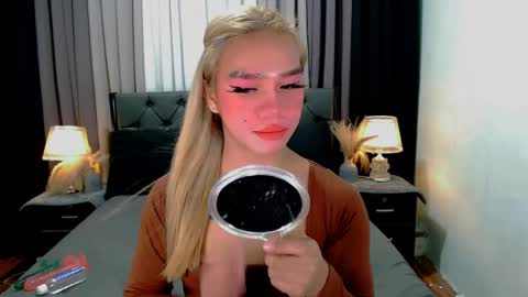 bea takashi  online show from April 4, 3:43 pm