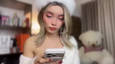 Candy online show from April 2, 6:39 pm