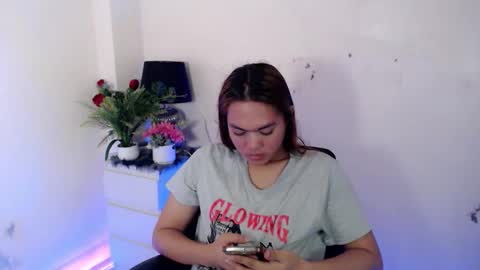 SWEET KEYA online show from February 19, 9:06 am