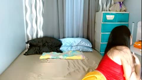 Lilly online show from May 25, 4:42 am