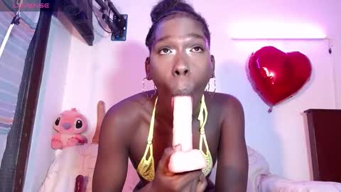 Snapshot of taylor_hot85 chatting on October 4, 11:22 am taylor hot online show from October 4, 11:22 am