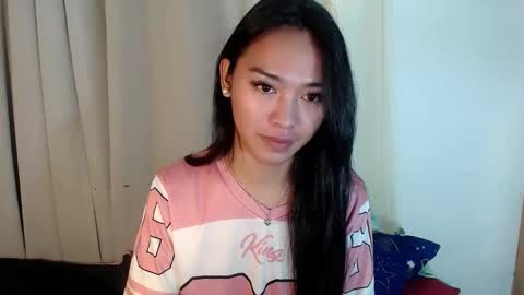 YOGIRL MAXINE online show from May 12, 6:11 am