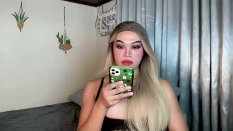 TERRI  the girl will hunt you online show from February 22, 2:06 am