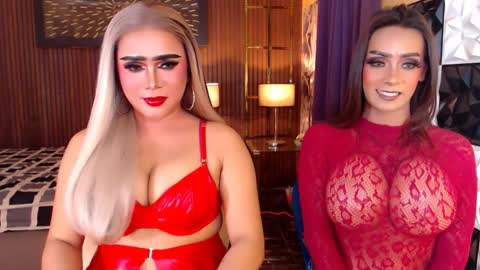 Paula online show from April 8, 10:11 pm