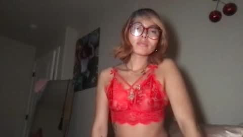 therain222 online show from October 31, 8:35 am