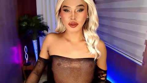 Snapshot of tiara_perezx chatting on September 11, 6:16 pm Sam online show from September 11, 6:16 pm