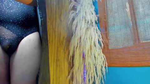 tiffanyy_deluxe online show from October 31, 6:16 pm