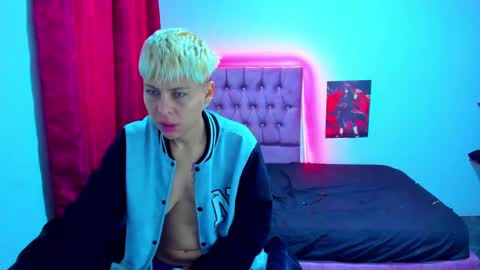 tomboygirl69 online show from January 25, 6:32 pm