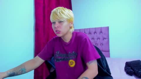 tomboygirl69 online show from October 19, 9:18 pm