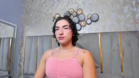   online show from December 22, 11:44 am