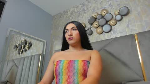   online show from January 8, 11:54 am