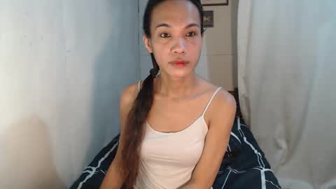 Amor  THUMBS-UP ME online show from February 24, 4:33 pm