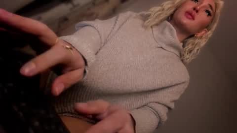 ALMIGHTY GODDESS VALENTINA online show from November 8, 7:58 pm