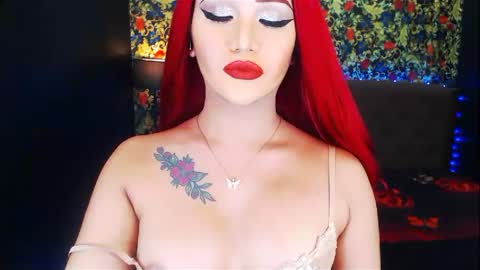 Snapshot of transplayfullolivia chatting on December 2, 8:06 pm KYLIE BELLA TS online show from December 2, 8:06 pm