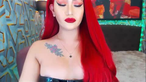 Snapshot of transplayfullolivia chatting on December 17, 11:38 pm KYLIE BELLA TS online show from December 17, 11:38 pm