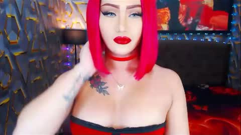 Snapshot of transplayfullolivia chatting on December 24, 2:43 am KYLIE BELLA TS online show from December 24, 2:43 am