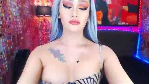 Snapshot of transplayfullolivia chatting on February 22, 7:01 am KYLIE BELLA TS online show from February 22, 7:01 am