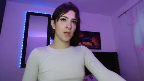 triana_damelio online show from October 3, 12:16 pm
