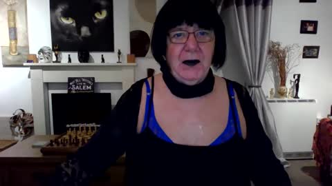 trinity1011 online show from November 15, 6:55 am