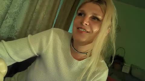 Annika online show from October 21, 11:34 am