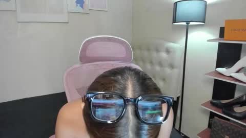 tsuncutmargauxx online show from October 15, 7:30 am