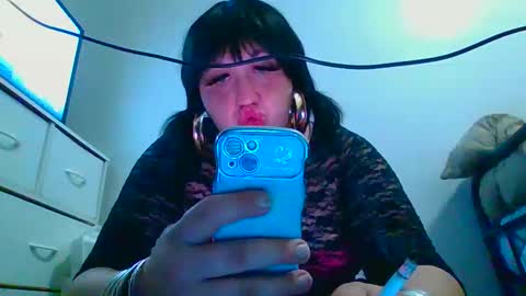 Snapshot of tsvictoriamelendez chatting on October 28, 8:23 am TsKairiSwallows online show from October 28, 8:23 am