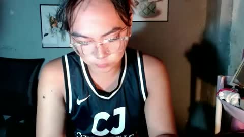 Tyla online show from May 10, 2:38 am