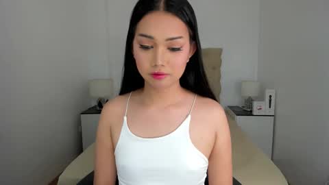 Lily online show from February 20, 6:59 am
