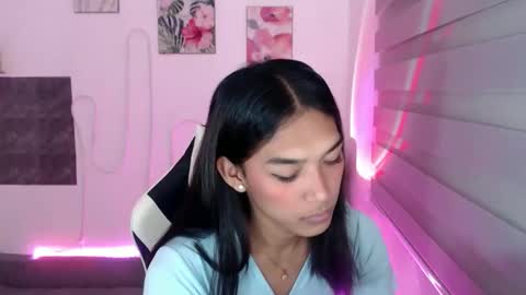 Ms. Criza online show from September 25, 2:46 pm