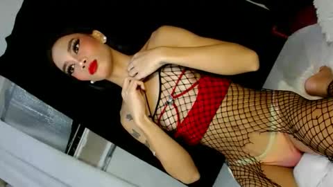 emma online show from December 3, 7:01 am