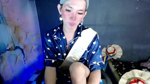 yana online show from May 17, 9:20 am