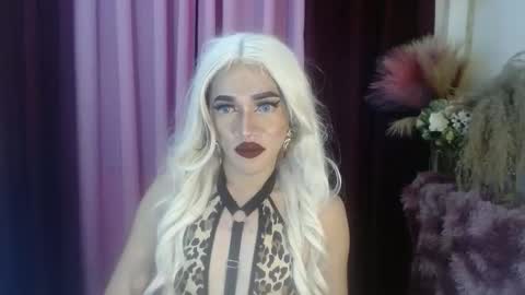 KENDALL online show from September 15, 8:25 pm