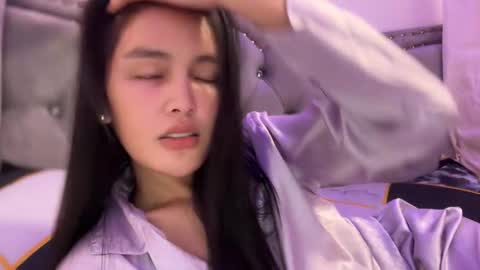 Amira online show from November 2, 10:13 am