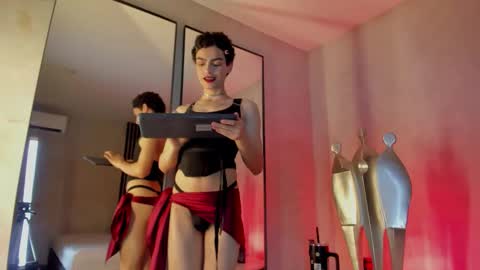 valentinaguerra1 online show from October 31, 3:05 am