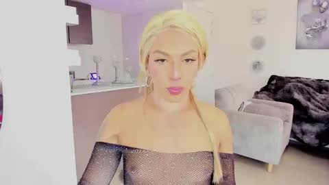 valeriadollks online show from October 19, 5:27 pm