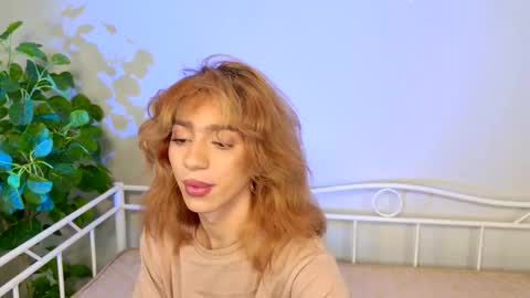 Vanessa online show from October 19, 5:05 pm