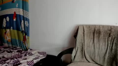 vannellope_vladimir online show from May 9, 4:46 pm