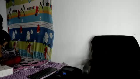 vannellope_vladimir online show from May 14, 3:43 pm