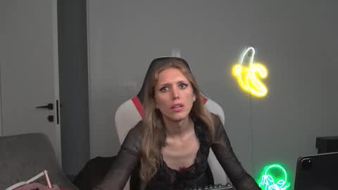 VelvetTGirl online show from March 8, 2:15 am