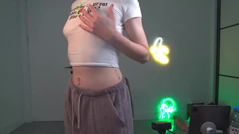 VelvetTGirl online show from March 12, 5:51 pm