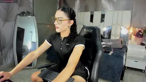 Veronica  online show from May 11, 9:23 pm