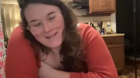 violetlyhappy online show from November 14, 10:29 pm