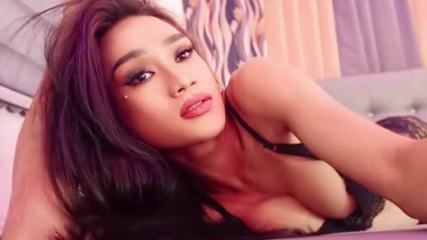 Snapshot of wantedsugar_ chatting on February 12, 8:06 am Galems online show from February 12, 8:06 am