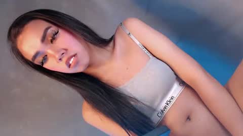 Isla Fox online show from September 28, 7:18 am