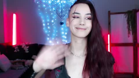 Snapshot of wildorchid_ chatting on December 9, 4:01 am Master Kieran hehim online show from December 9, 4:01 am