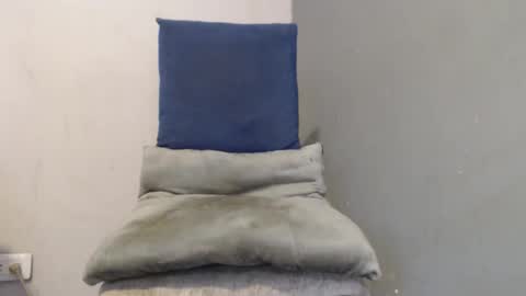 SHENIEL RODRIGUEZ online show from March 8, 9:29 pm