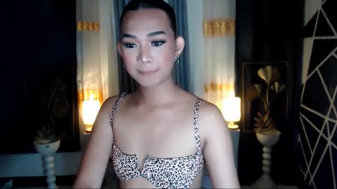 Candy Lily online show from December 16, 7:00 pm