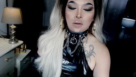 Zhavia online show from December 18, 6:24 pm